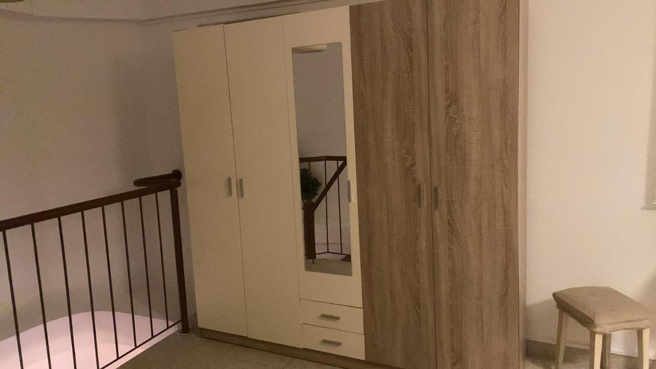 Cozy Maisonette Next To Plaka Атина Екстериор снимка