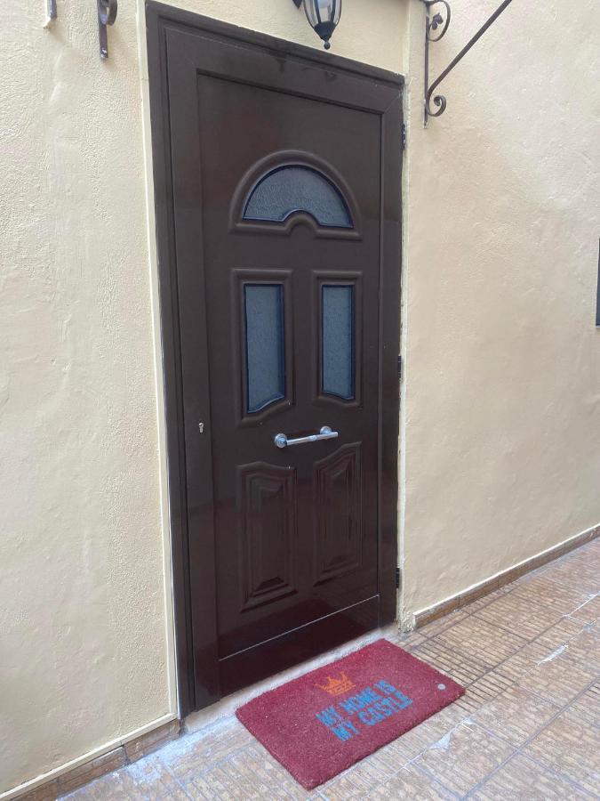 Cozy Maisonette Next To Plaka Атина Екстериор снимка