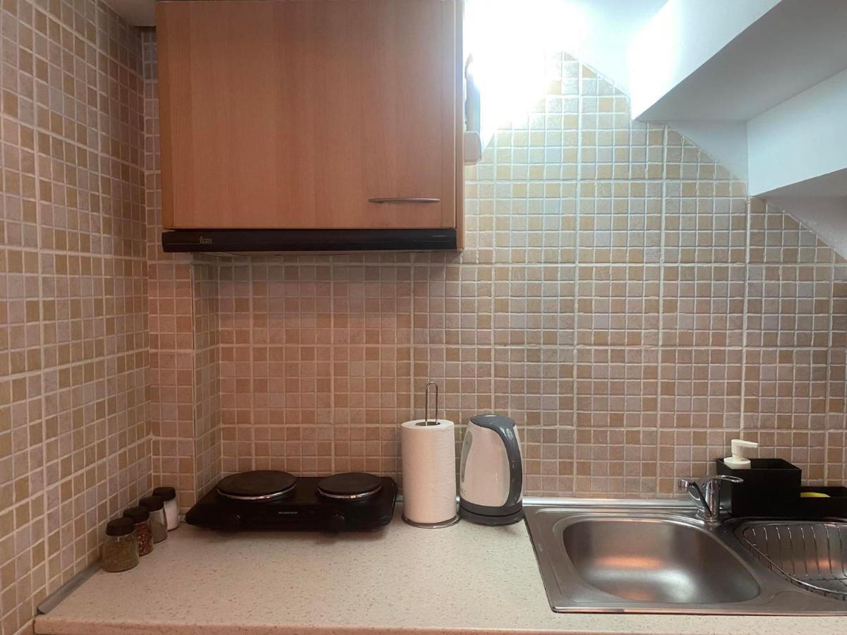 Cozy Maisonette Next To Plaka Атина Екстериор снимка